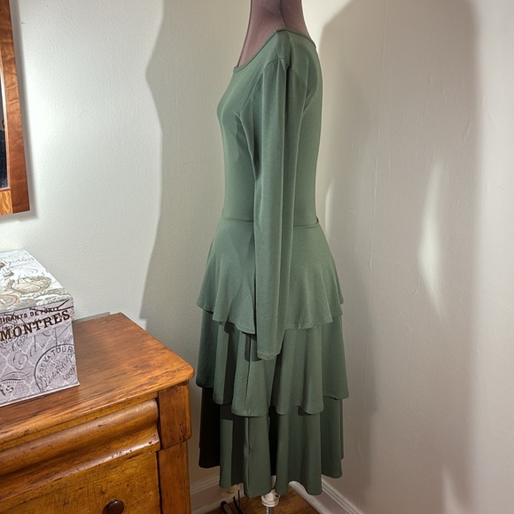 LuLaRoe Georgia Three Tiered Dress In Green Size S - Picture 2 of 7